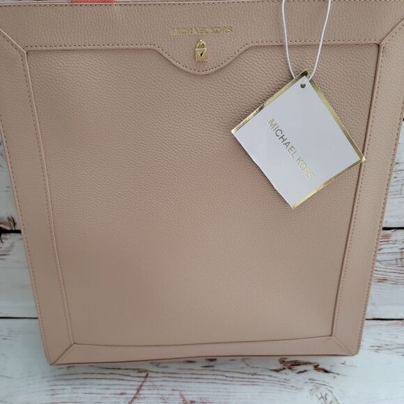 Michael Kors blush Tote Bag - Picture 3 of 5